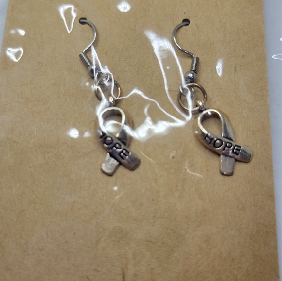 Hope Charm earrings - Picture 2 of 3